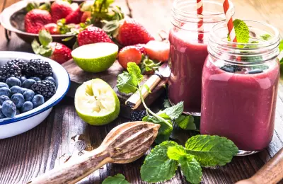 3 recettes antioxydantes : vitalité, protection cellulaire. Soupe, smoothie et poulet gourmands.